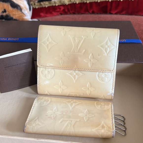 Authentic Louis Vuitton set of wallets monogram beiges vernis - Picture 13 of 16